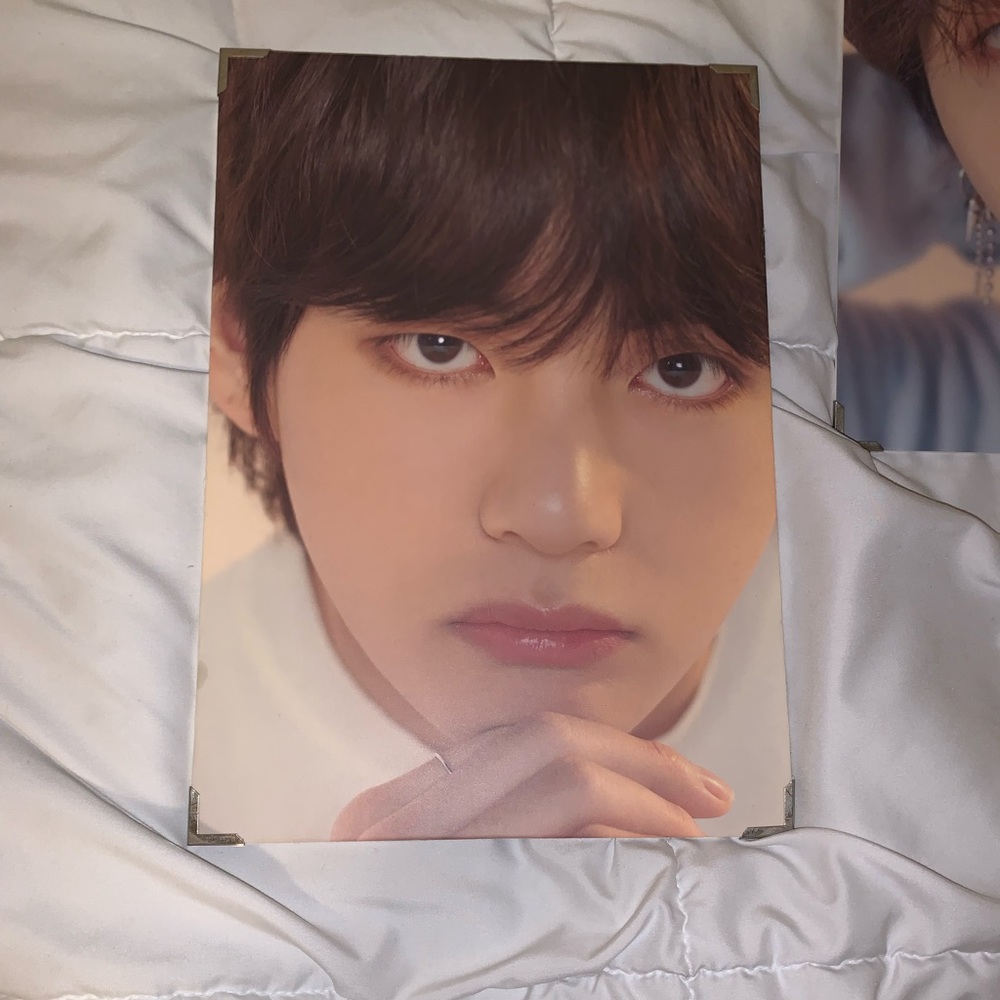 LIMITED EDITION BTS V premium photo from LYS SPEAK YOURSELF TOUR